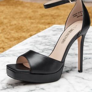 Black Platform Heels (B145)